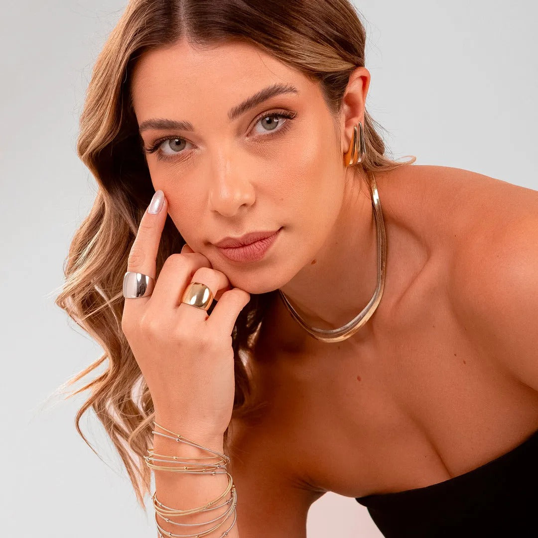 Pulseira corda de violão com bolinhas banhada a ouro 18k